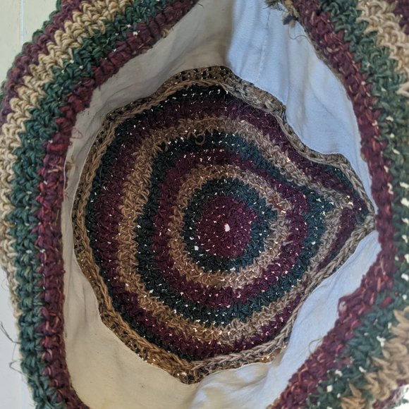 Handmade hat - Picture 2 of 3